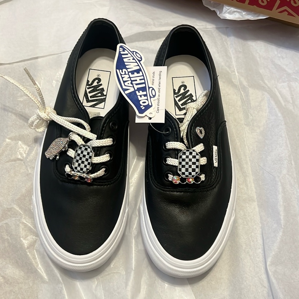 Brand new Vans Sneakers Women Size 7 Black Leather with  low top sparkle laces